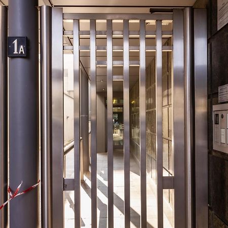 Ampio Bilocale Repubblica - Mirable Pm Apartment Milan Luaran gambar