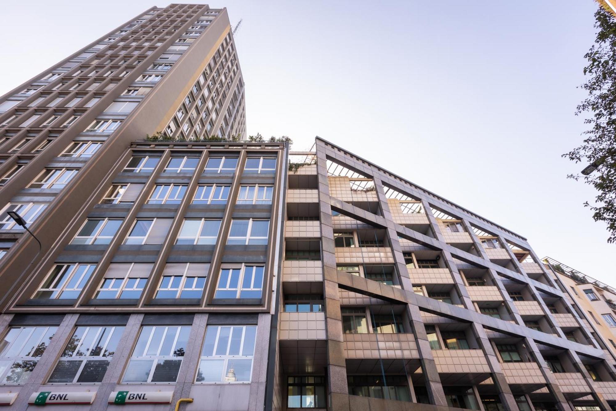 Ampio Bilocale Repubblica - Mirable Pm Apartment Milan Luaran gambar