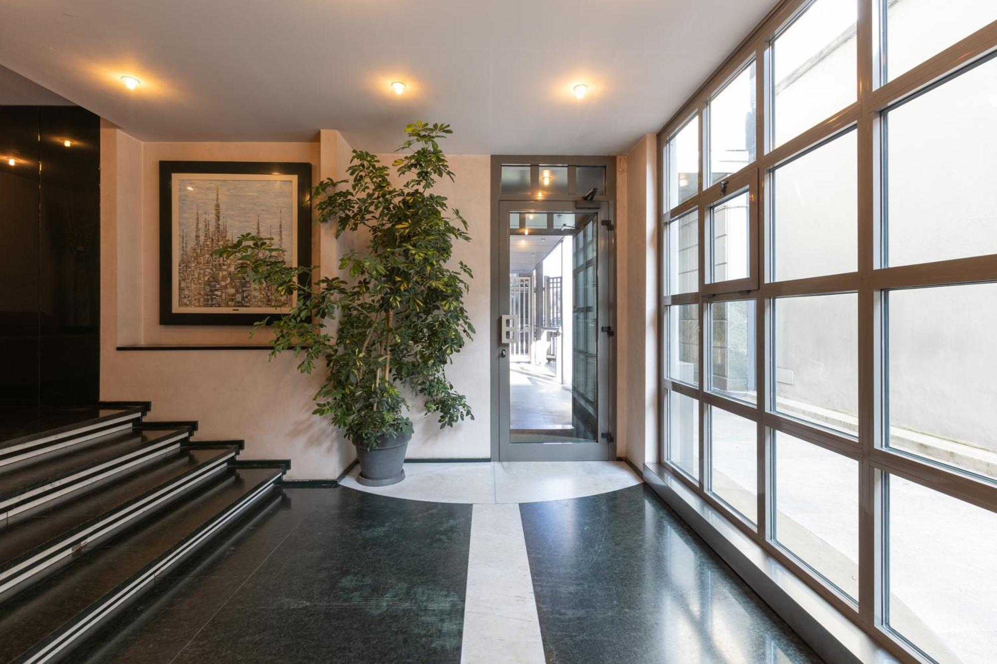 Ampio Bilocale Repubblica - Mirable Pm Apartment Milan Luaran gambar