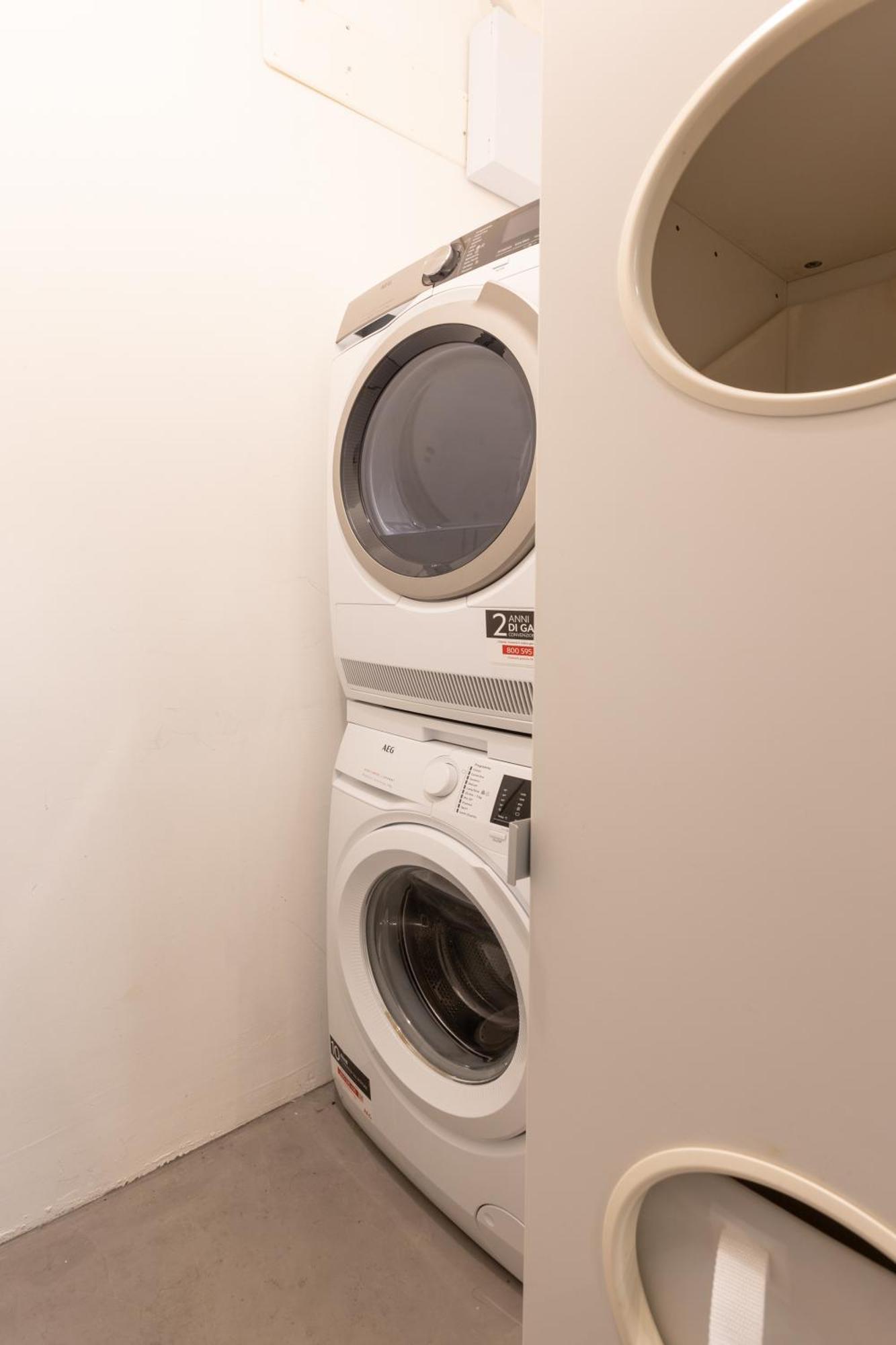 Ampio Bilocale Repubblica - Mirable Pm Apartment Milan Luaran gambar