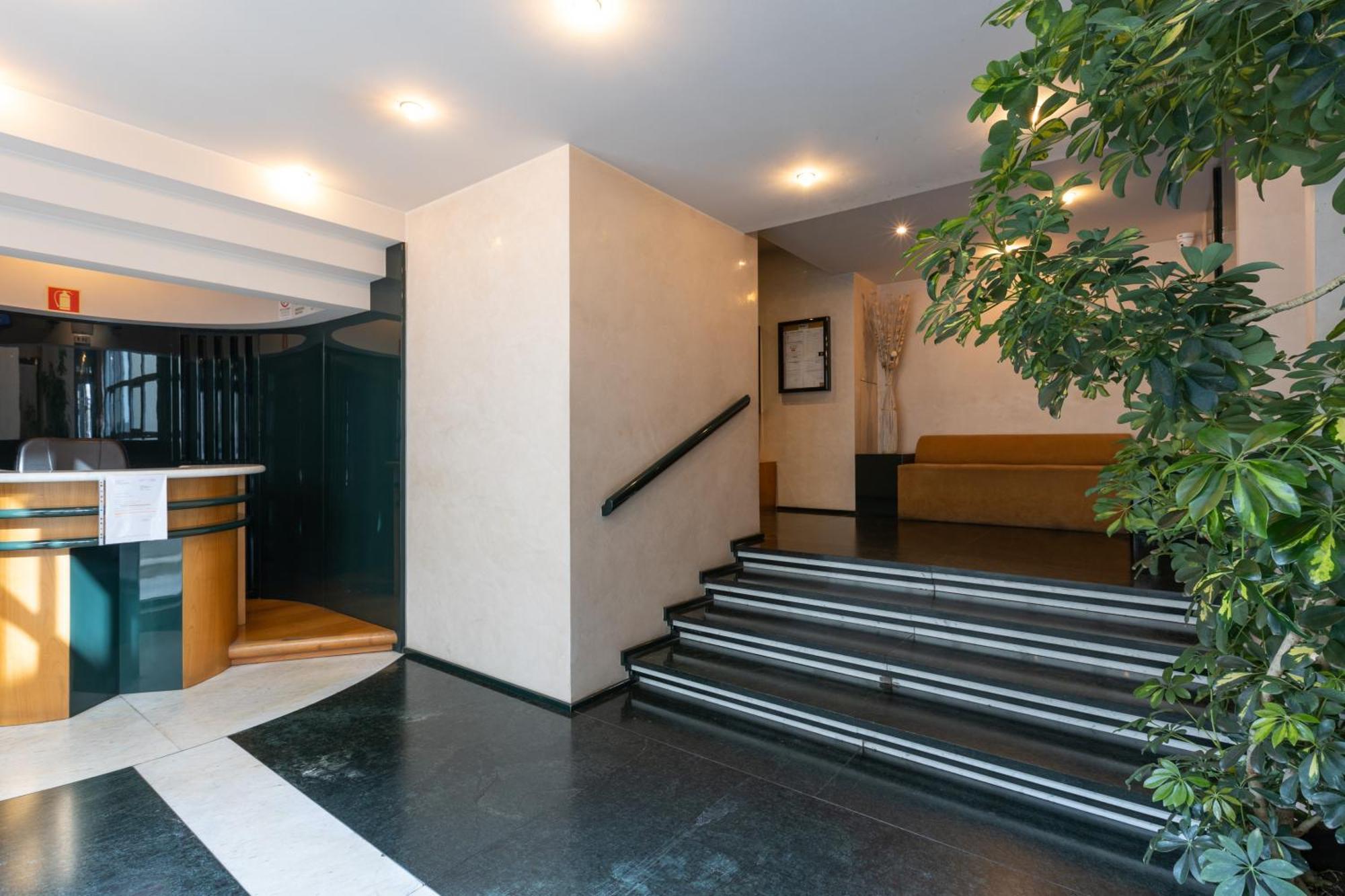 Ampio Bilocale Repubblica - Mirable Pm Apartment Milan Luaran gambar