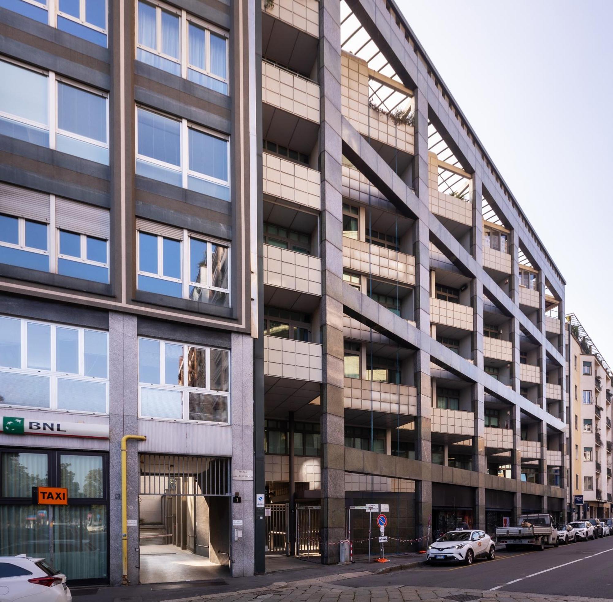 Ampio Bilocale Repubblica - Mirable Pm Apartment Milan Luaran gambar